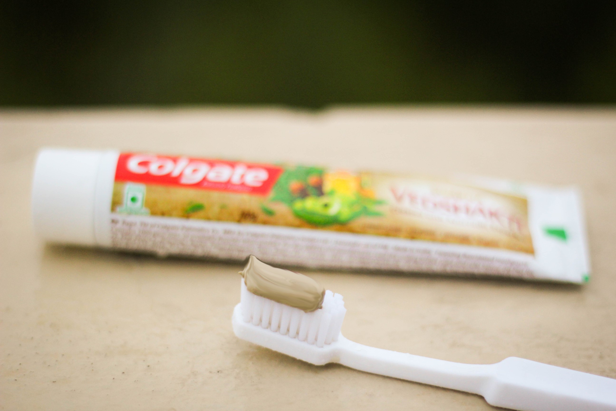 colgate vedshakti toothpaste review